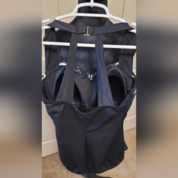 🔥2For$20 Lands' End Women's SwimSuit Full Coverage Dress Size 8 DDD - Picture 3 of 9